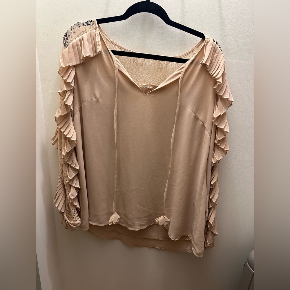 Tan Entro V-Cut Blouse